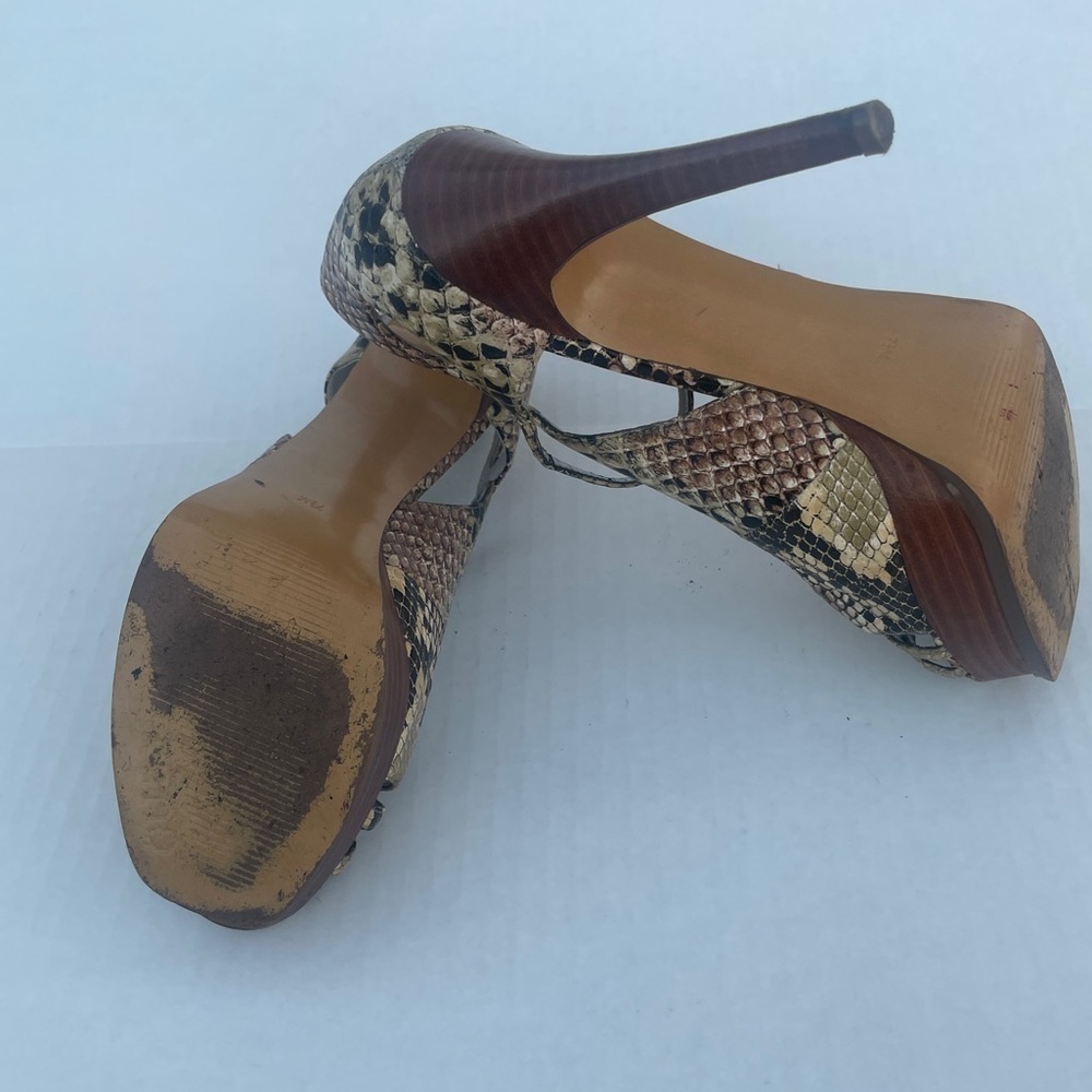 GUESS Faux Snake Skin Open Toe High Heels size 7.5 - Picture 12 of 14